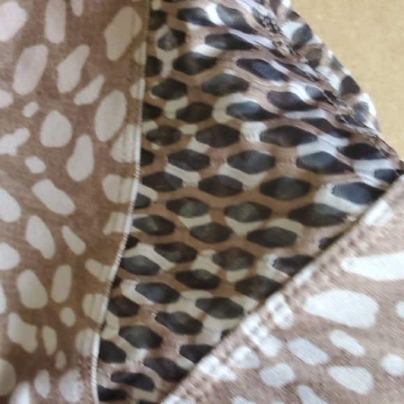 Peleton ATHLETIC 2 Piece Leopard Print 2 Piece Set LARGE - Picture 7 of 15